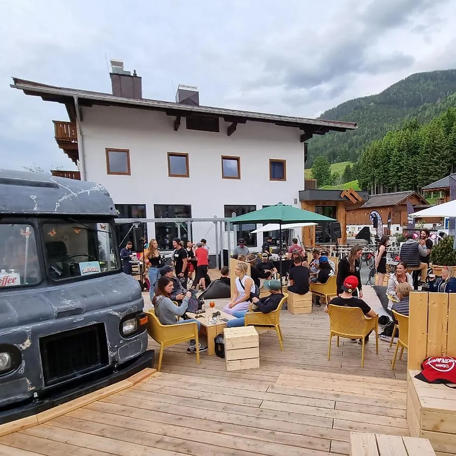 Skill Mountain Lodge - Ski Und Bike Hostel Im Sommer Mit Joker Card Saalbach-Hinterglemm