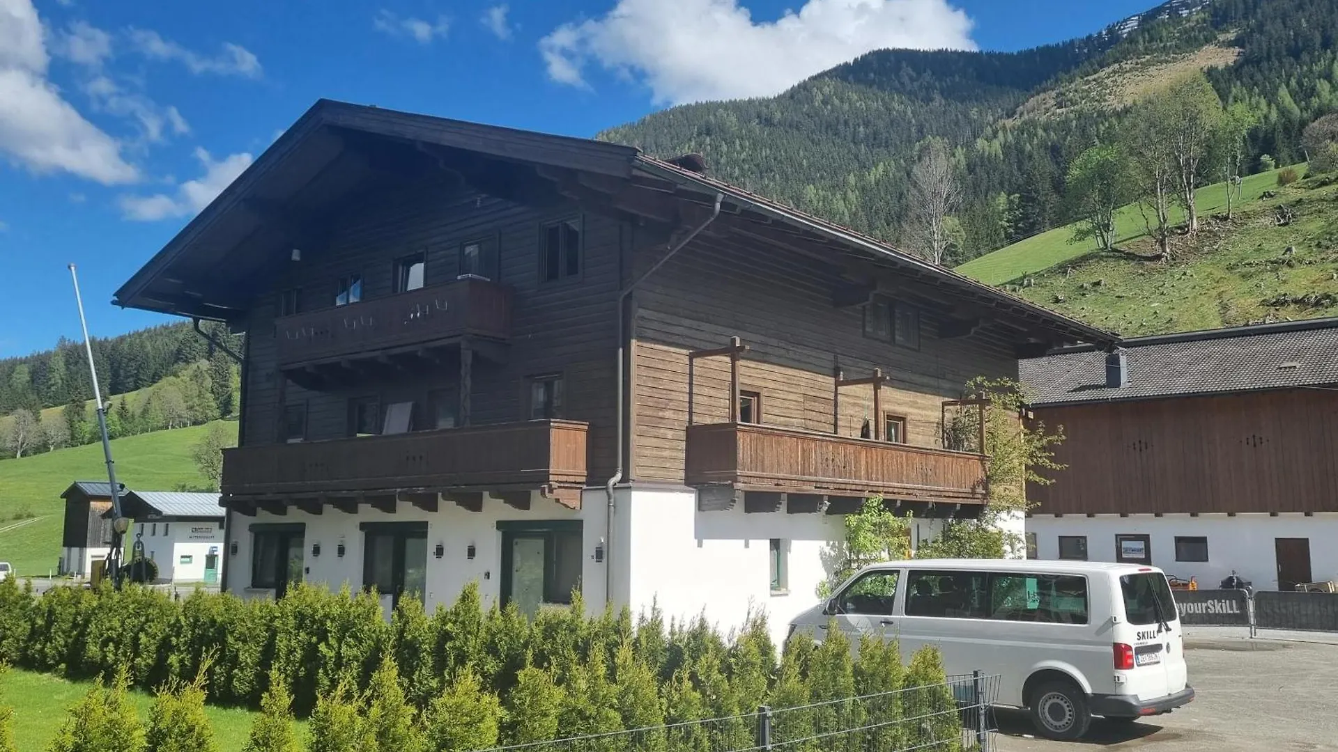 Skill Mountain Lodge - Ski Und Bike Hostel Im Sommer Mit Joker Card Saalbach-Hinterglemm